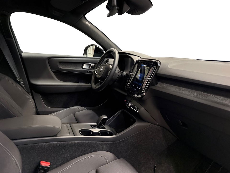 Volvo EC40 Extended Range Black Edition 5d