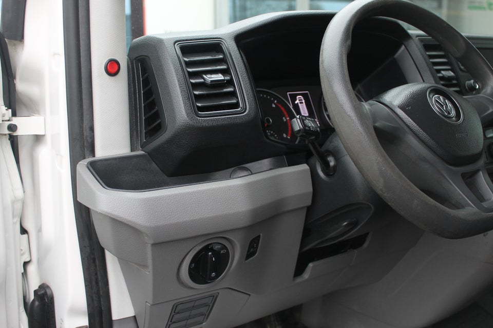 VW Crafter 30 2,0 TDi 177 Kassevogn L3H2 4Motion