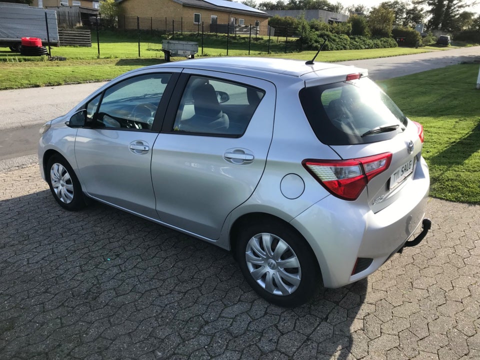 Toyota Yaris 1,0 VVT-i T2 5d