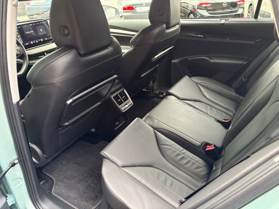 Skoda Enyaq 80 iV Design Selection Suite 5d