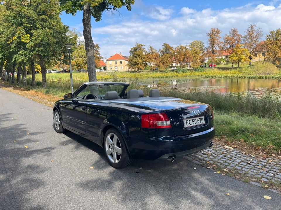 Audi A4 3,0 V6 Cabriolet Multitr. 2d