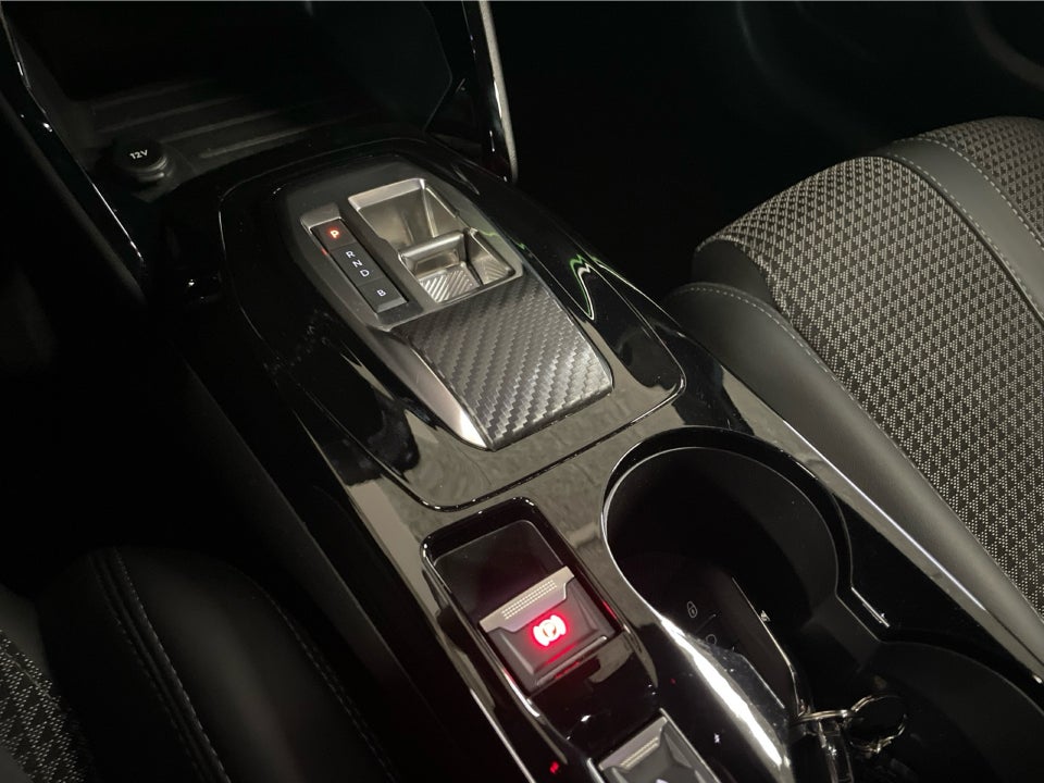 Peugeot e-208 50 GT 5d