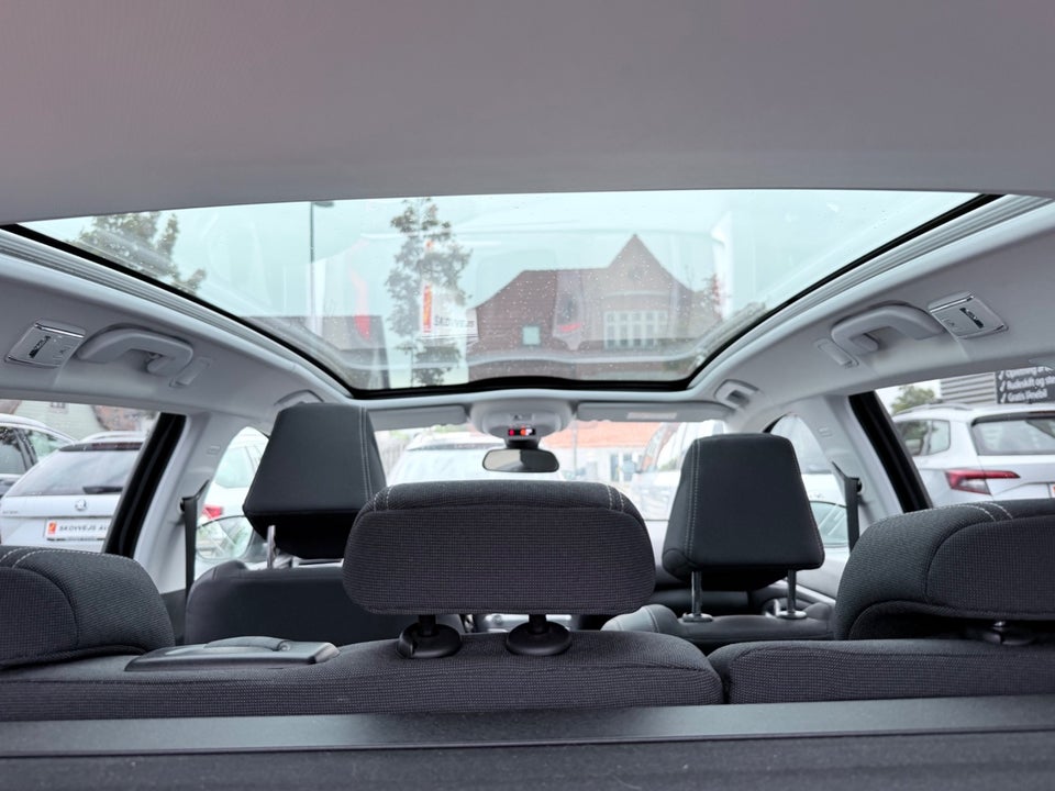 Peugeot 308 1,5 BlueHDi 130 Selection Sky SW 5d