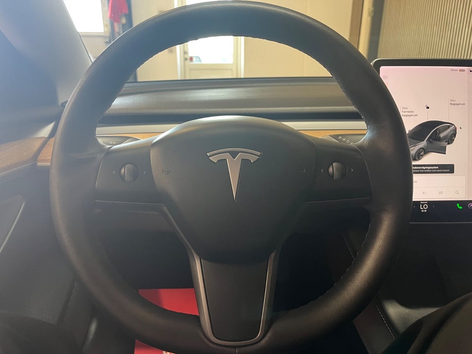 Tesla Model 3 Standard Range+ RWD 4d