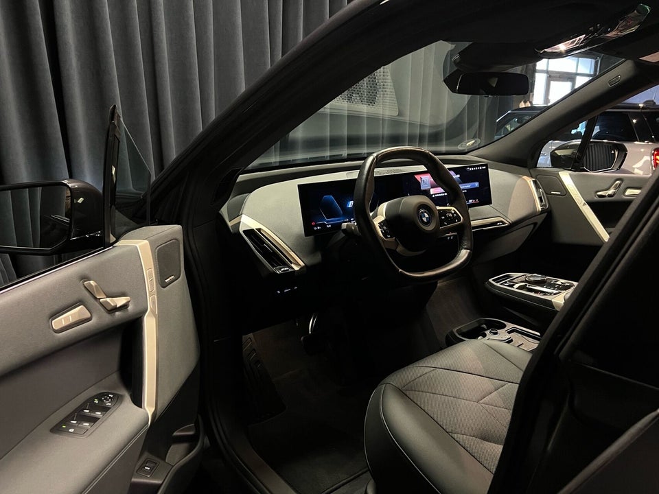 BMW iX xDrive50 Sport 5d