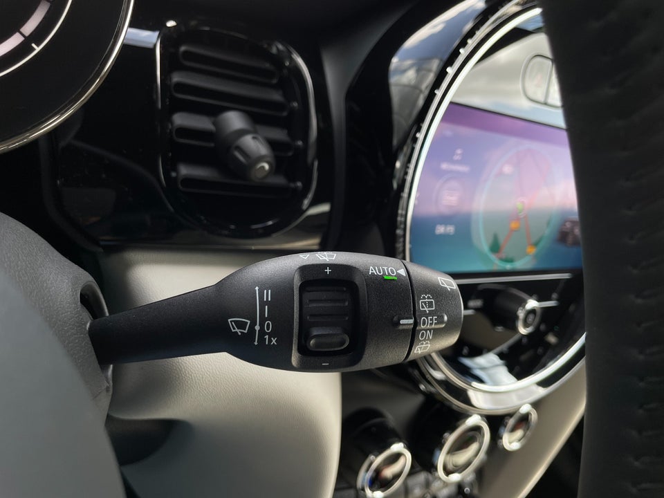 MINI Cooper SE Classic Trim 3d