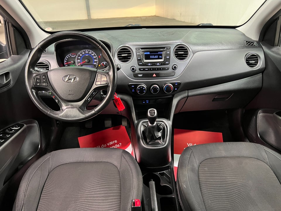 Hyundai i10 1,0 Black Line 5d