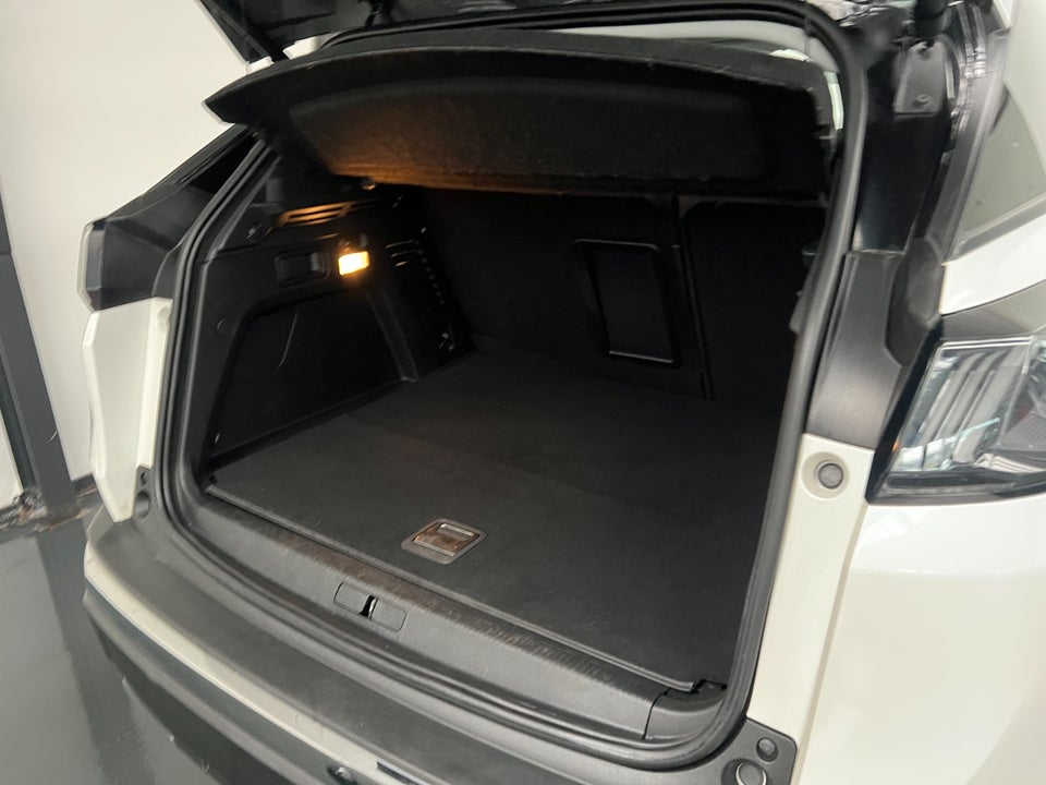 Peugeot 3008 1,6 Hybrid Allure Pack Limited EAT8 5d