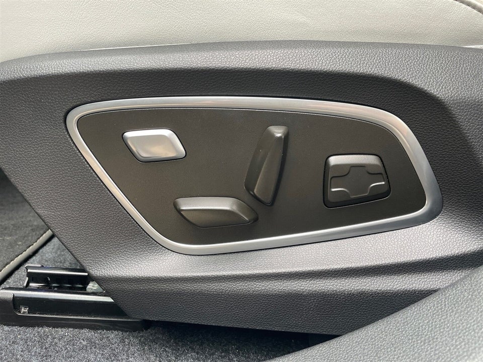 Renault Scenic E-Tech 87 Iconic 5d