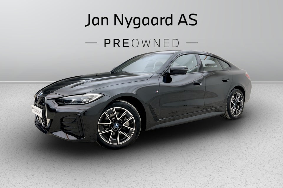 BMW i4 eDrive35 Charged 5d