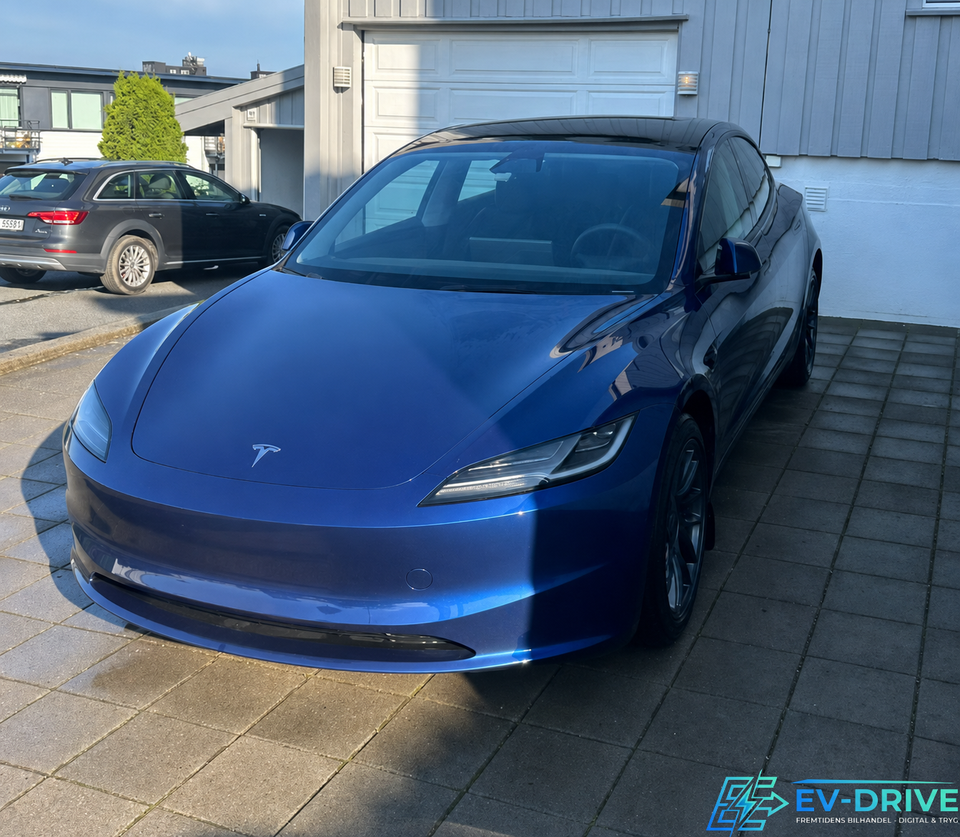 Tesla Model 3 RWD 4d