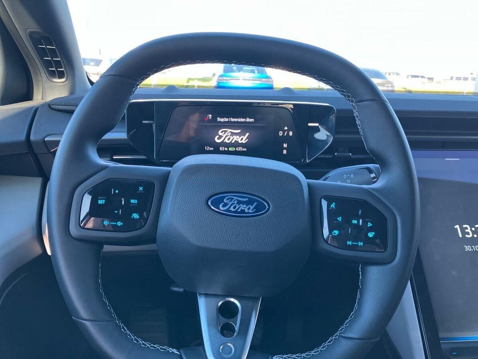 Ford Capri 77 Select Extended Range 5d