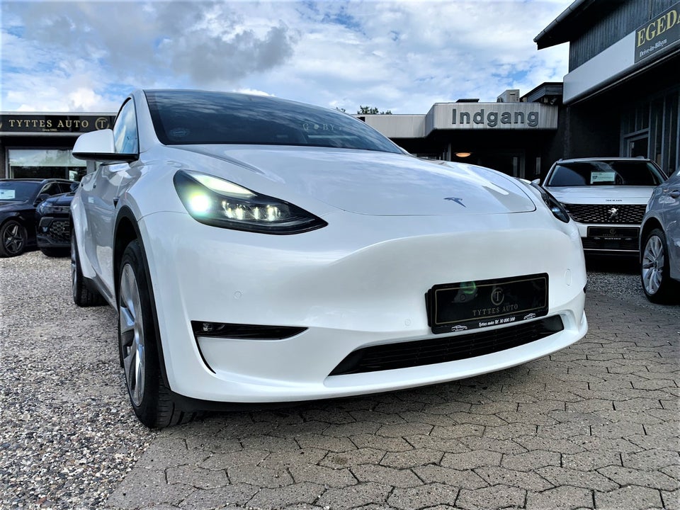 Tesla Model Y Long Range AWD 5d