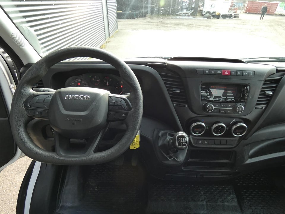 Iveco Daily 2,3 35S14 4100mm Lad 2d