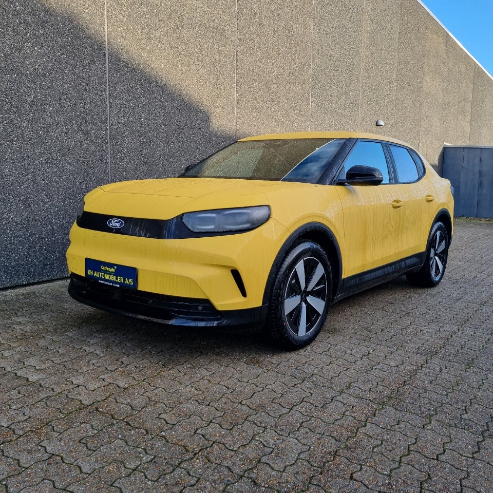 Ford Capri 82 Select Extended Range 5d