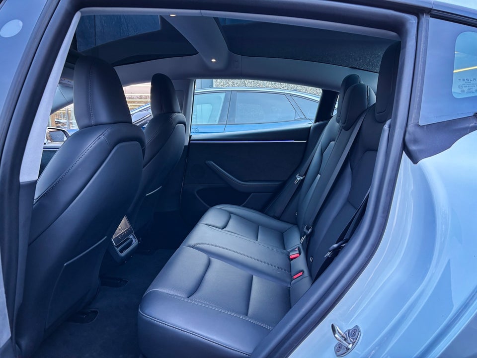 Tesla Model 3 Long Range AWD 4d