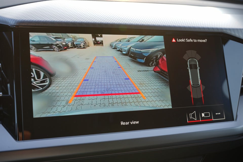 Audi Q4 e-tron 45 S-line 5d