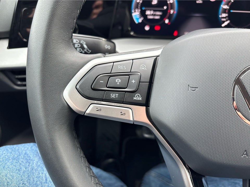 VW Golf VIII 1,5 TSi 150 Life 5d