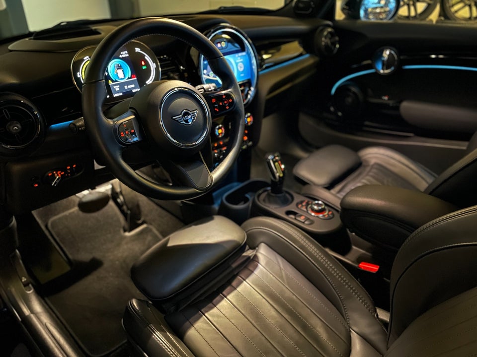 MINI Cooper SE Maximise 3d