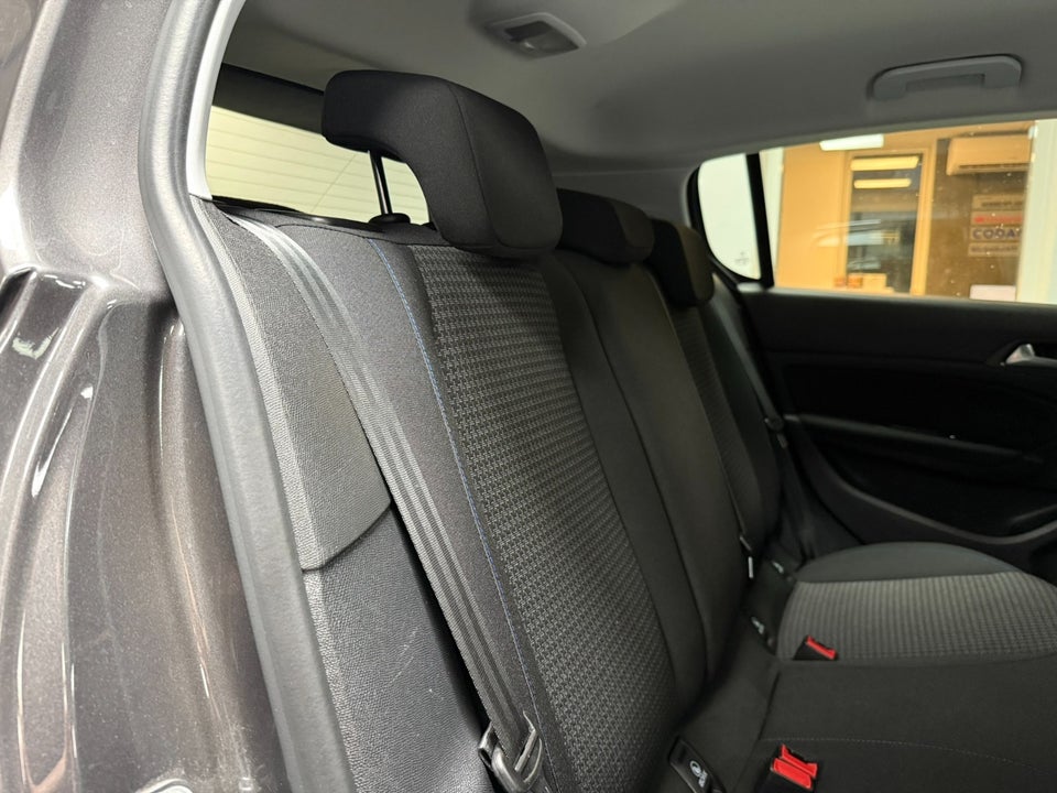 Peugeot 308 1,5 BlueHDi 130 Active 5d