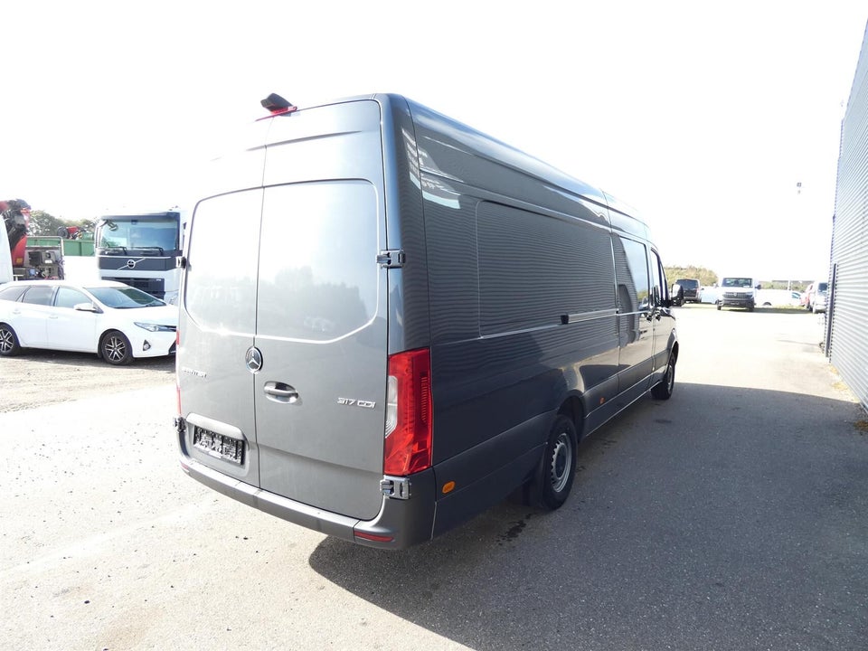 Mercedes Sprinter 317 2,0 CDi A4 Kassevogn aut. RWD