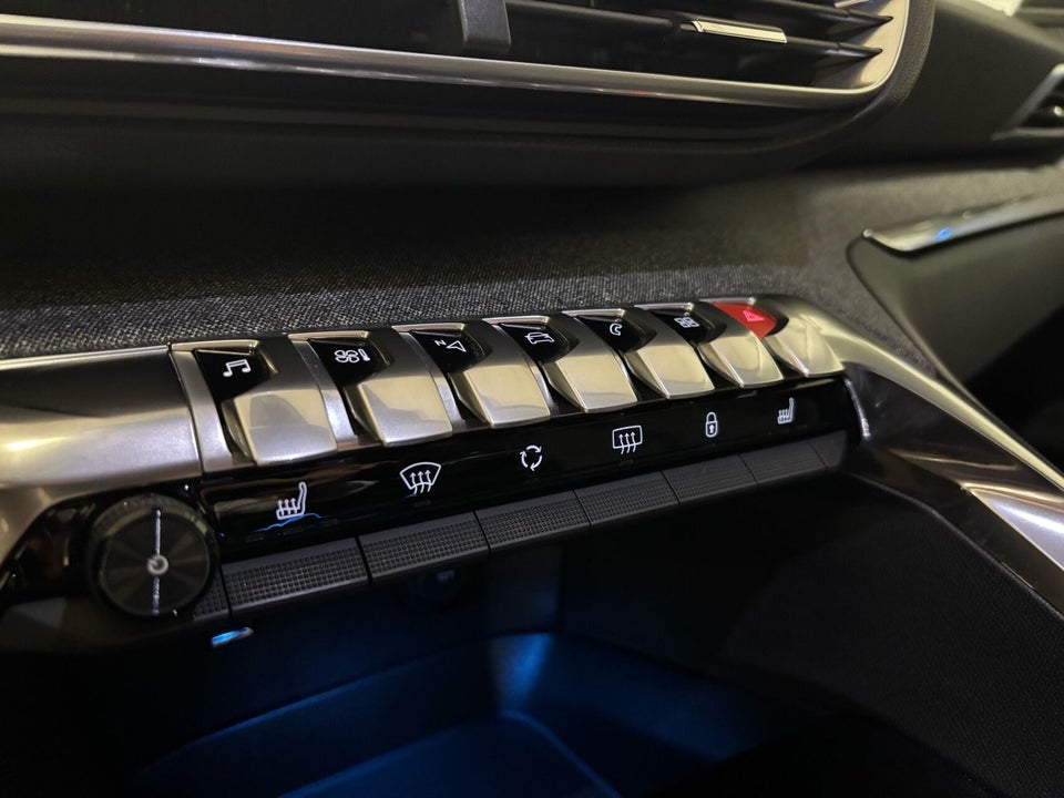 Peugeot 3008 1,5 BlueHDi 130 Allure 5d