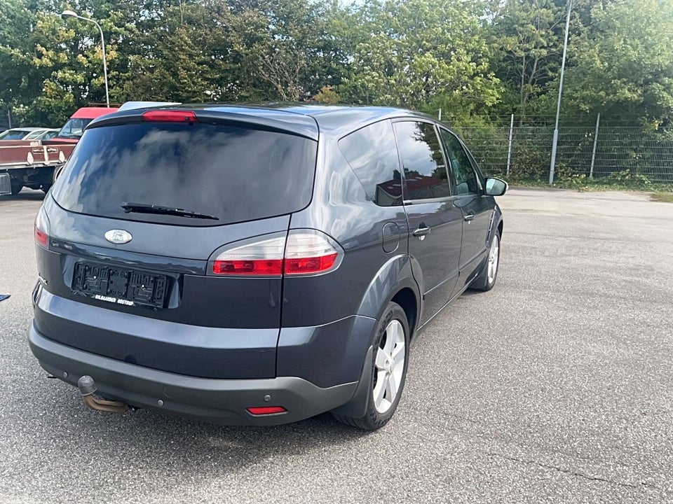 Ford S-MAX 2,0 Ambiente 5d