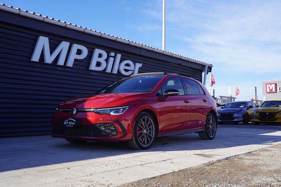 VW Golf VIII 1,4 GTE DSG 5d