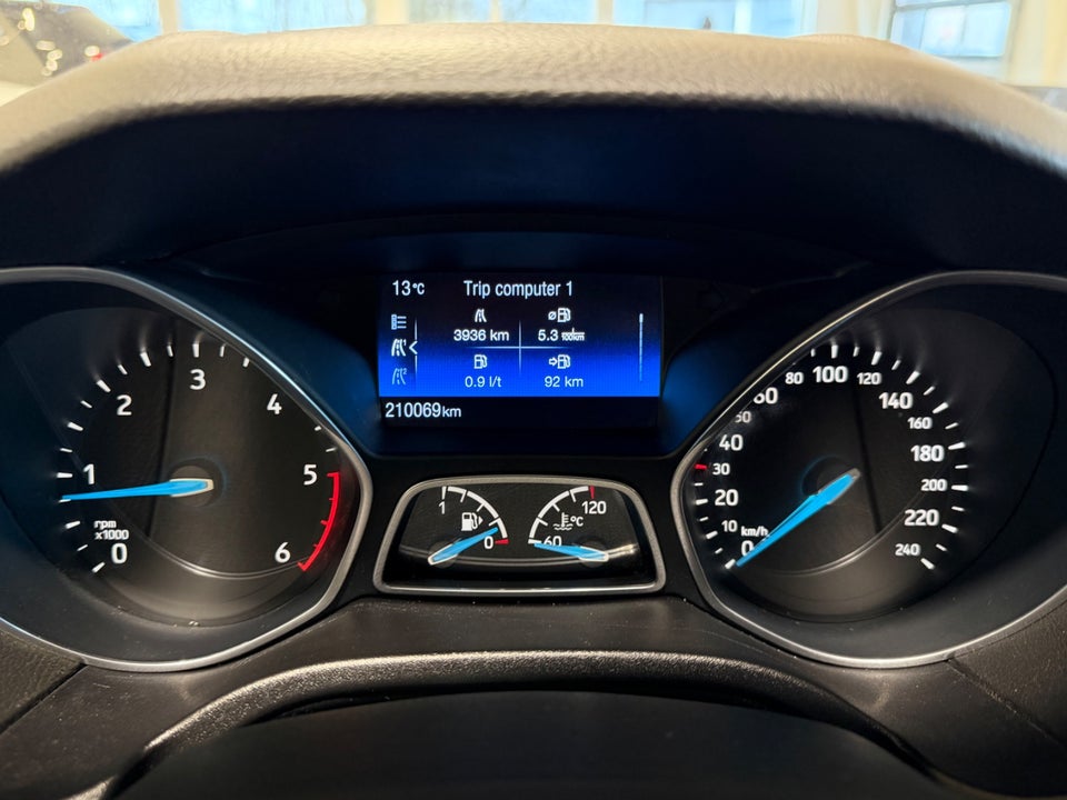 Ford Focus 1,5 TDCi 120 Business stc. 5d