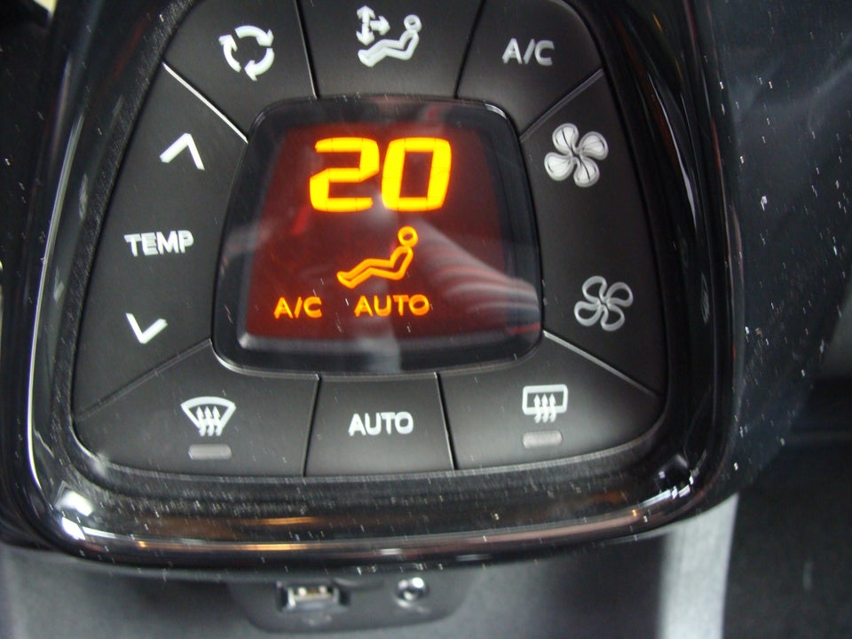 Citroën C1 1,0 VTi Shine 5d