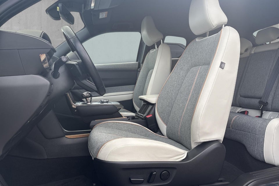 Mazda MX-30 e-SkyActiv Comfort 5d