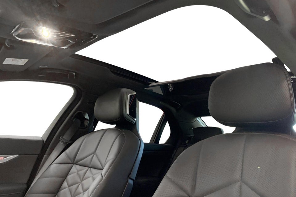 BMW i7 eDrive50 M-Sport 4d