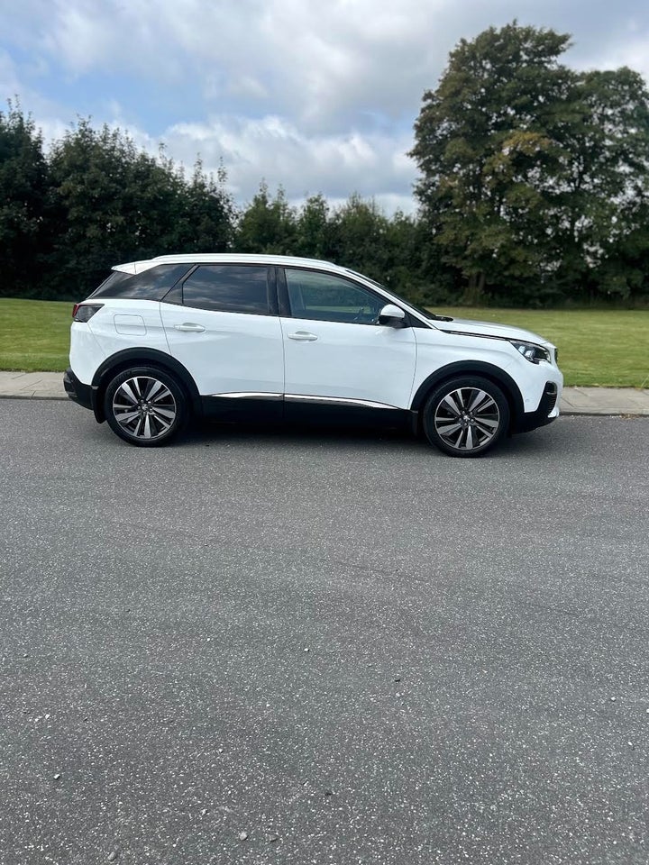 Peugeot 3008 1,2 e-THP 130 Allure 5d