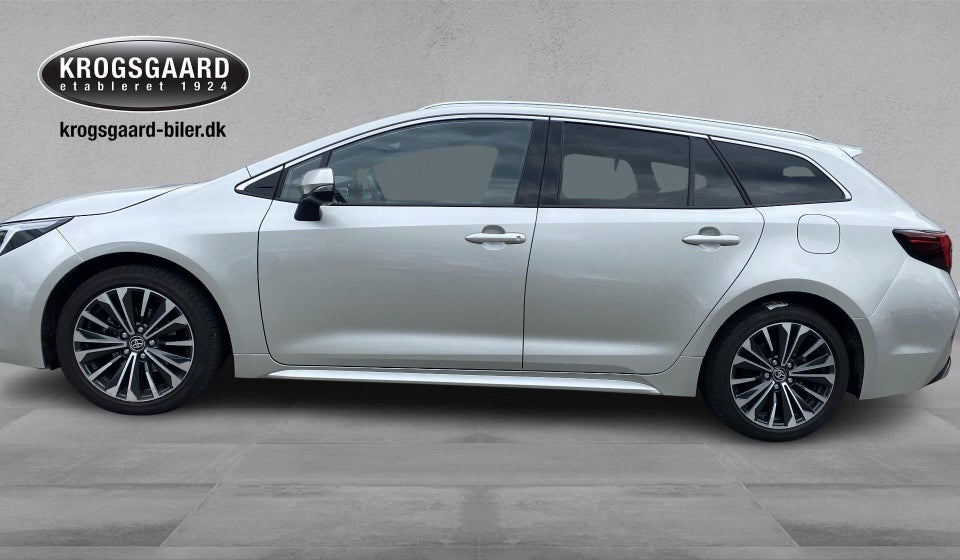 Toyota Corolla 1,8 Hybrid Style Touring Sports e-CVT 5d