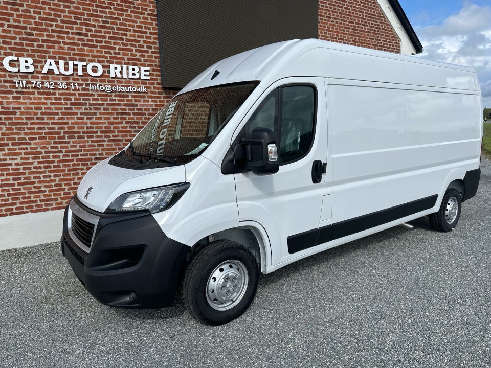 Peugeot Boxer 335 2,2 BlueHDi 140 L3H2 Premium