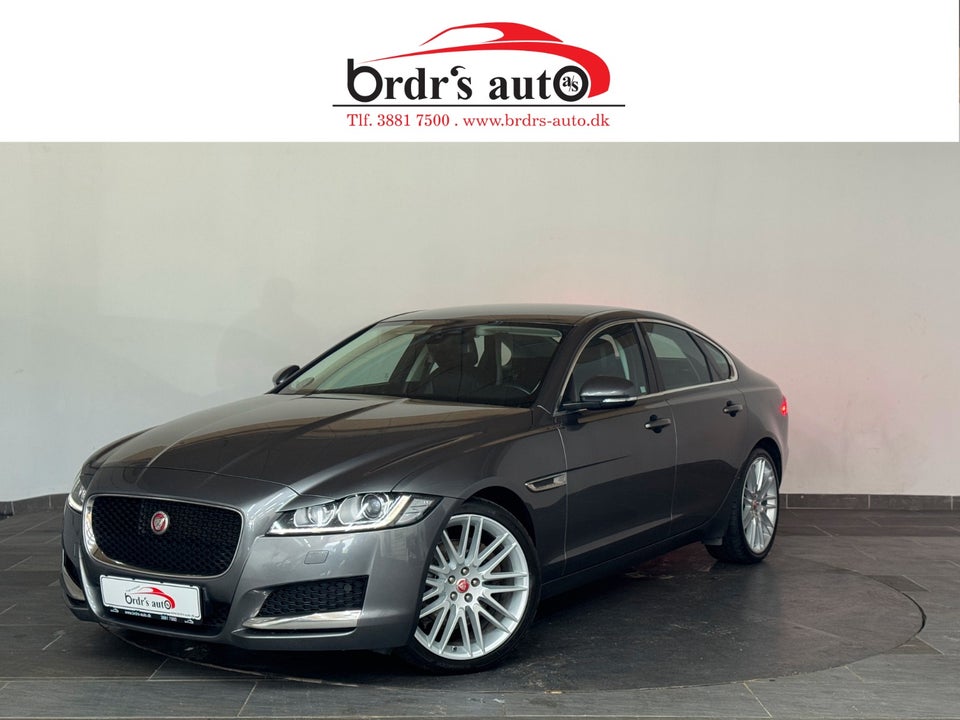 Jaguar XF 2,0 D180 Prestige aut. 4d