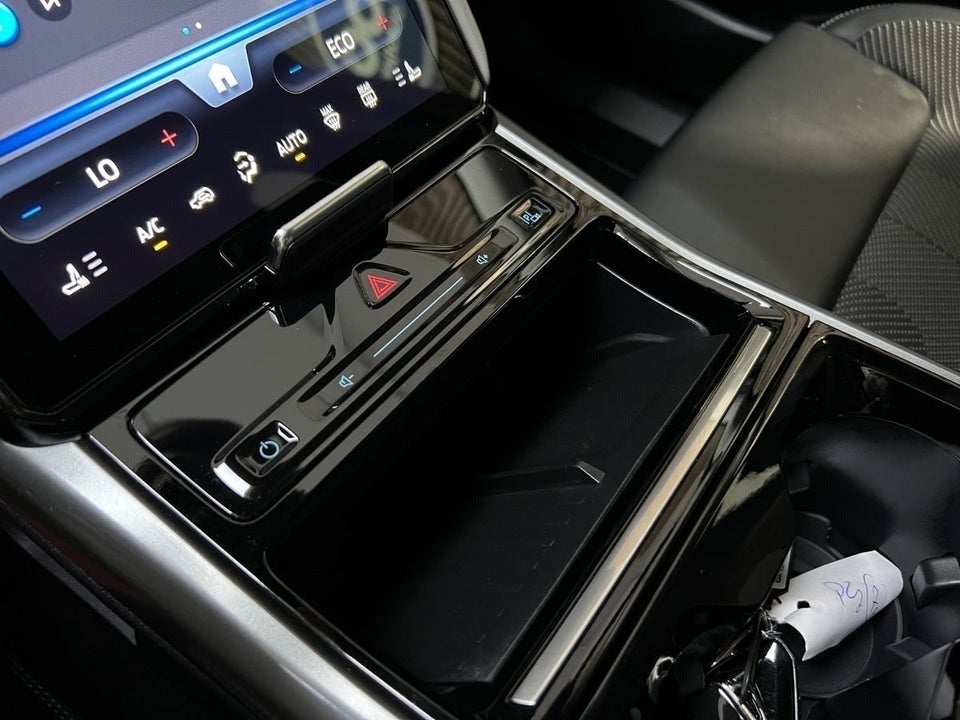 Ford Explorer 84 Select Extended Range AWD 5d