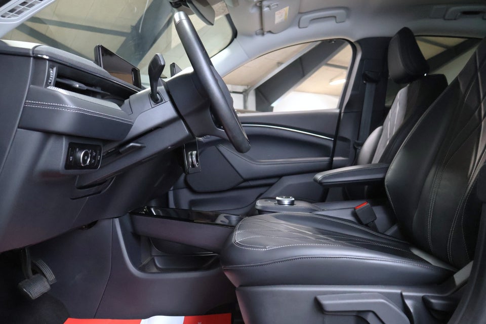 Ford Mustang Mach-E 75 Standard Range 5d