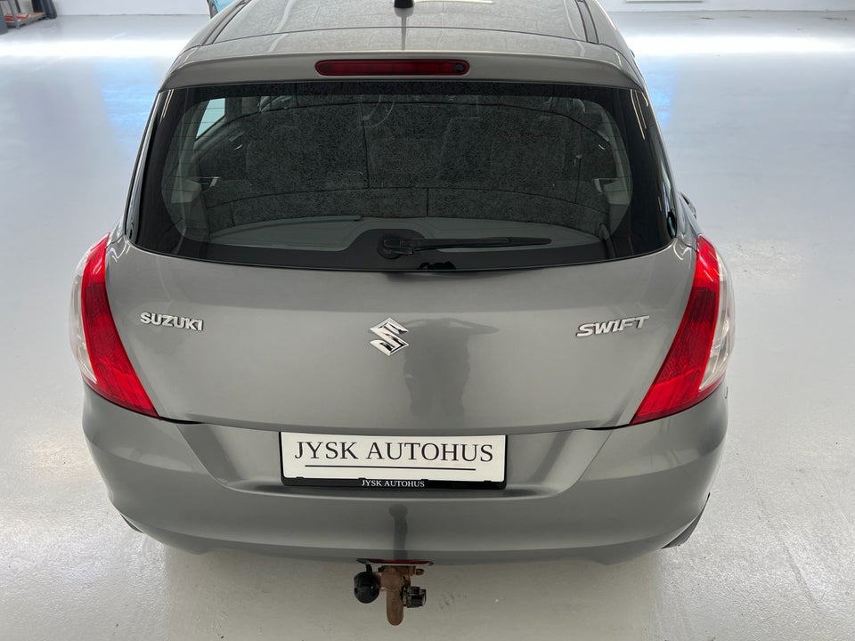 Suzuki Swift 1,2 Young 5d