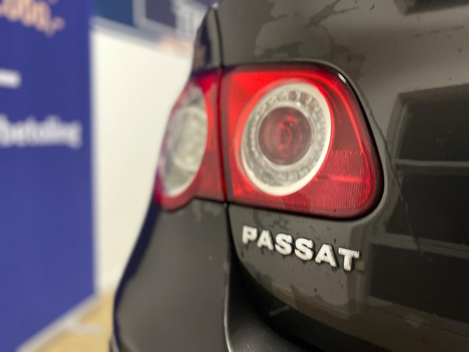 VW Passat 2,0 FSi Comfortline 4d