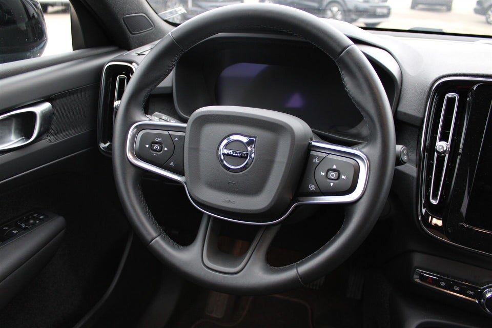 Volvo EX40 Extended Range Core 5d