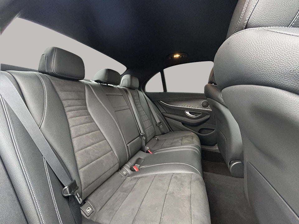 Mercedes E300 e 2,0 AMG Line aut. 4d