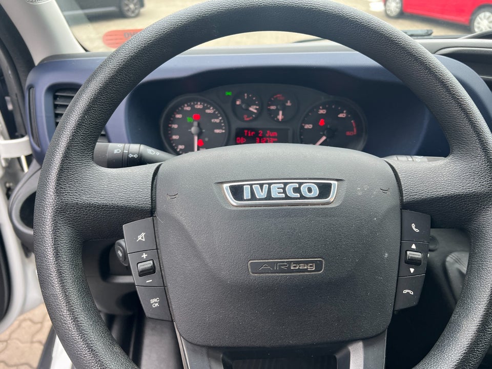Iveco Daily 2,3 35S12 7,3m³ Van