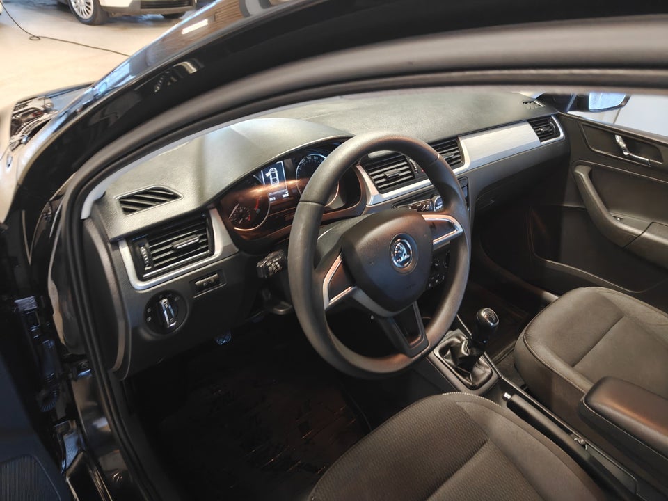 Skoda Rapid 1,2 TSi 90 Style Spaceback 5d