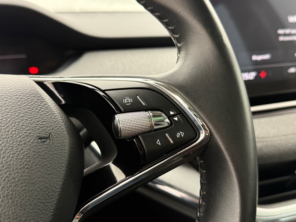 Skoda Enyaq 60 iV Loft 5d