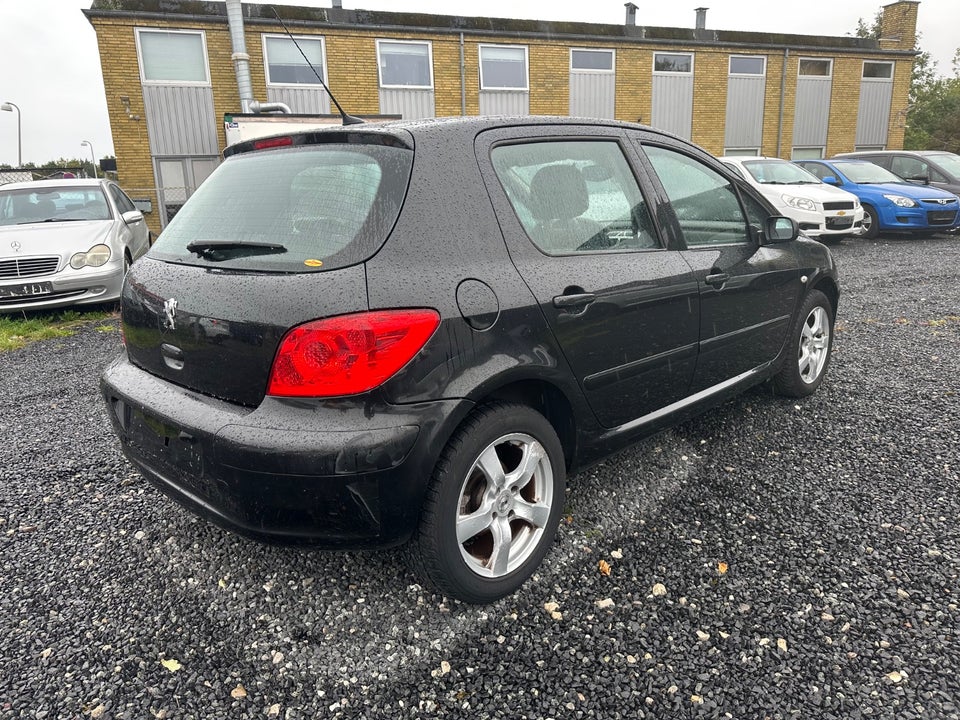 Peugeot 307 2,0 Griffe 5d