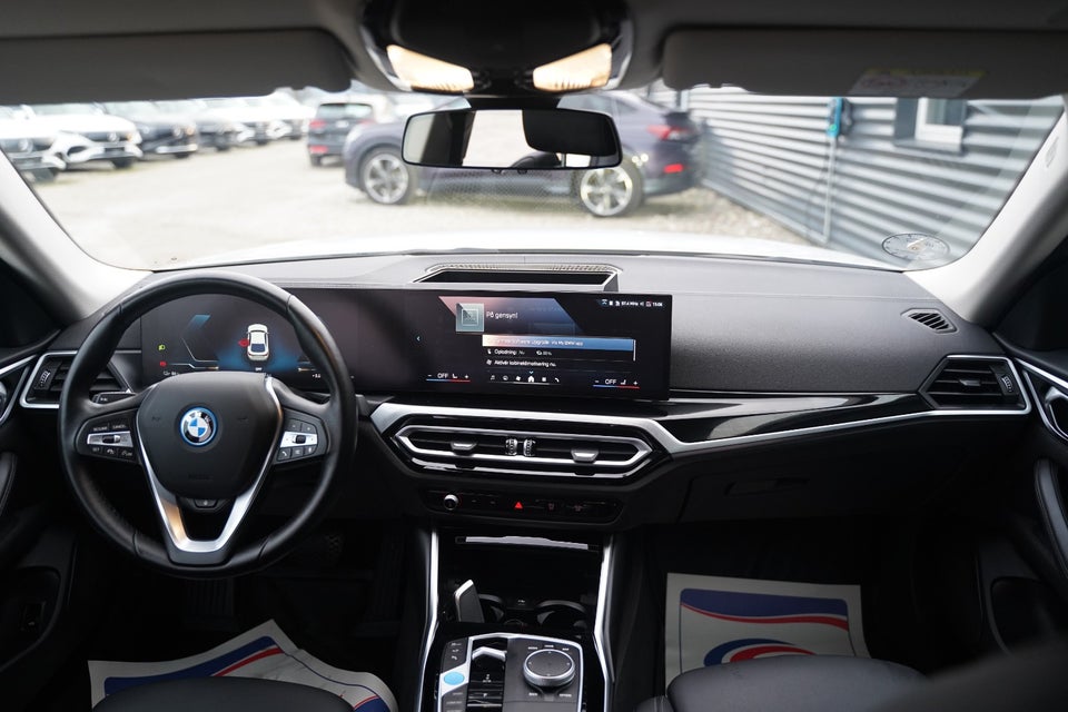 BMW i4 eDrive40 Charged 5d