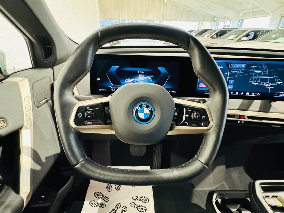 BMW iX xDrive40 Supercharged 5d