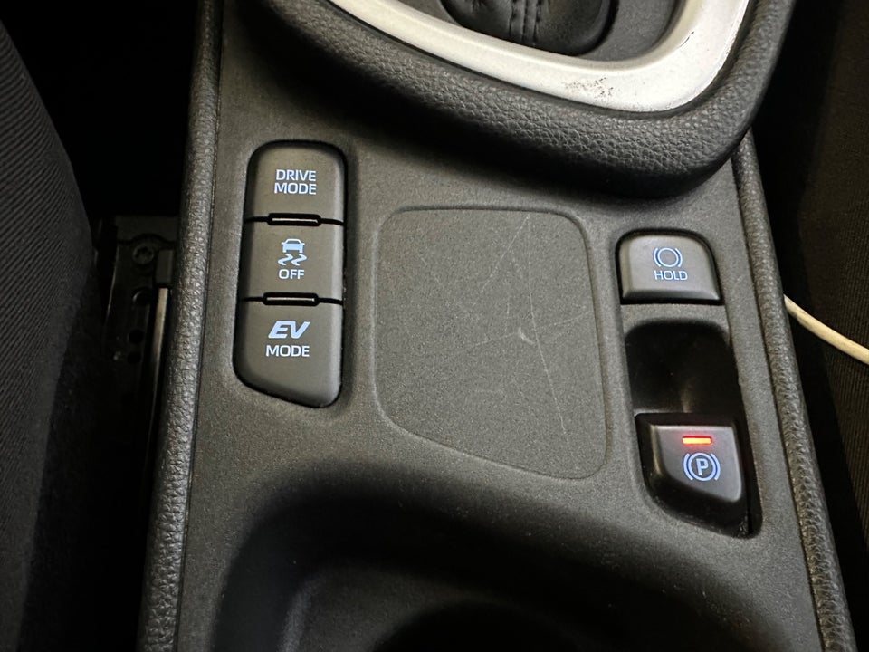 Toyota Yaris 1,5 Hybrid H1 e-CVT 5d