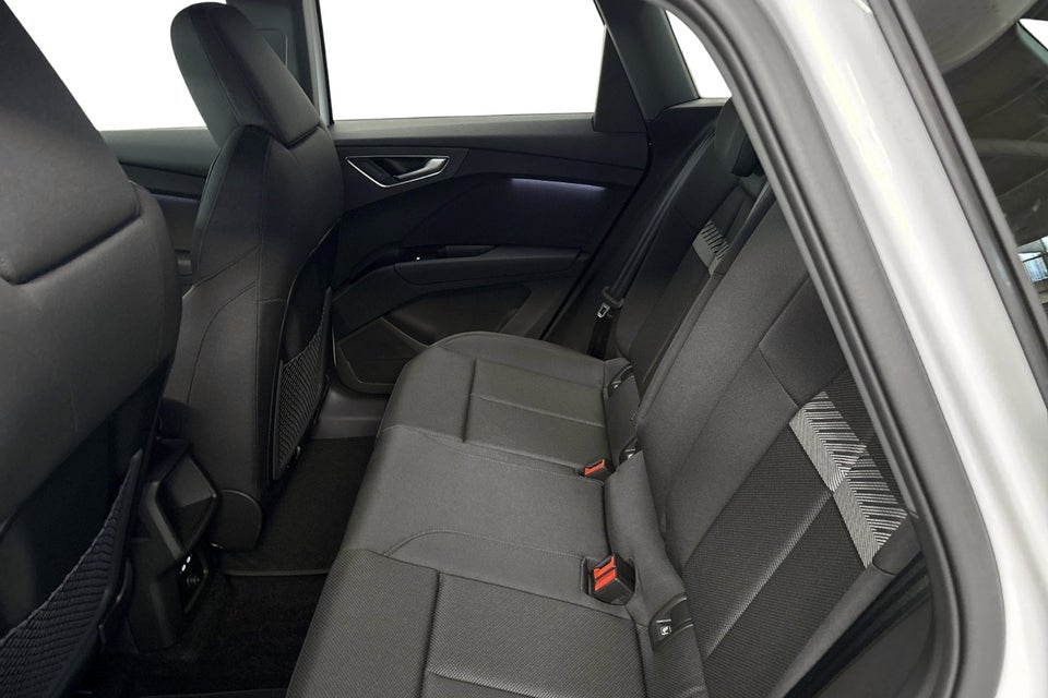 Audi Q4 e-tron performance 5d